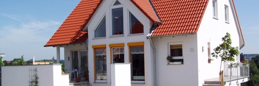 Dom czy mieszkanie – co się opłaca…