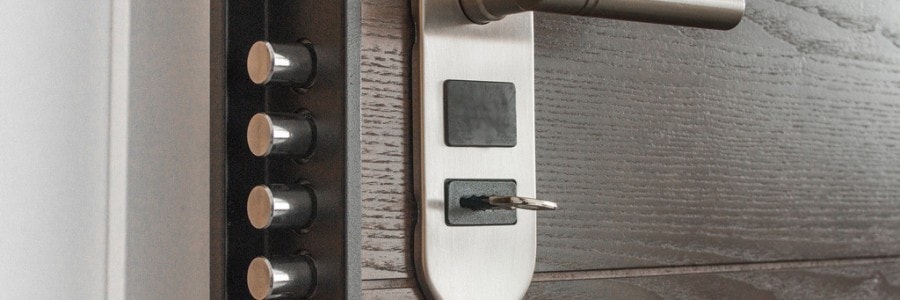 Jak zabezpieczyć mieszkanie…