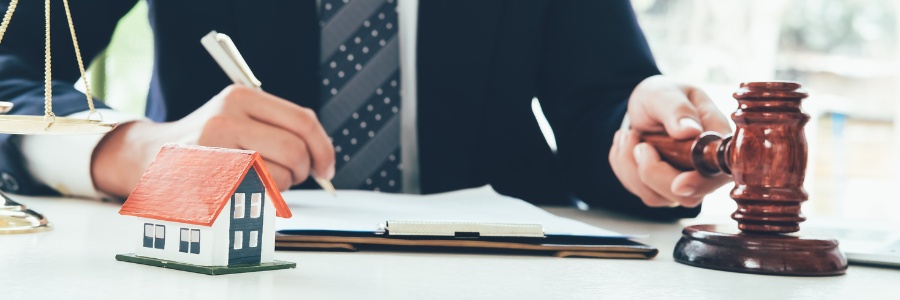 Zastanawiasz się jak uniknąć licytacji komorniczej mieszkania - sprawdź czy to możliwe