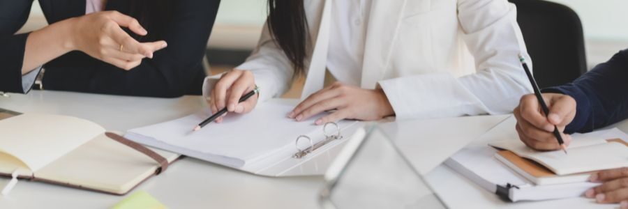 Regulowanie stanów prawnych nieruchomości Kraków = przek